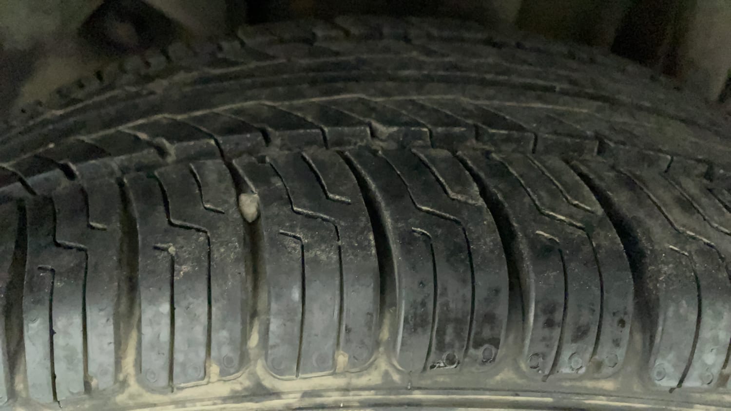 Used 2016 Tata Tiago Revotron XT Petrol Manual tyres LEFT REAR TYRE TREAD VIEW