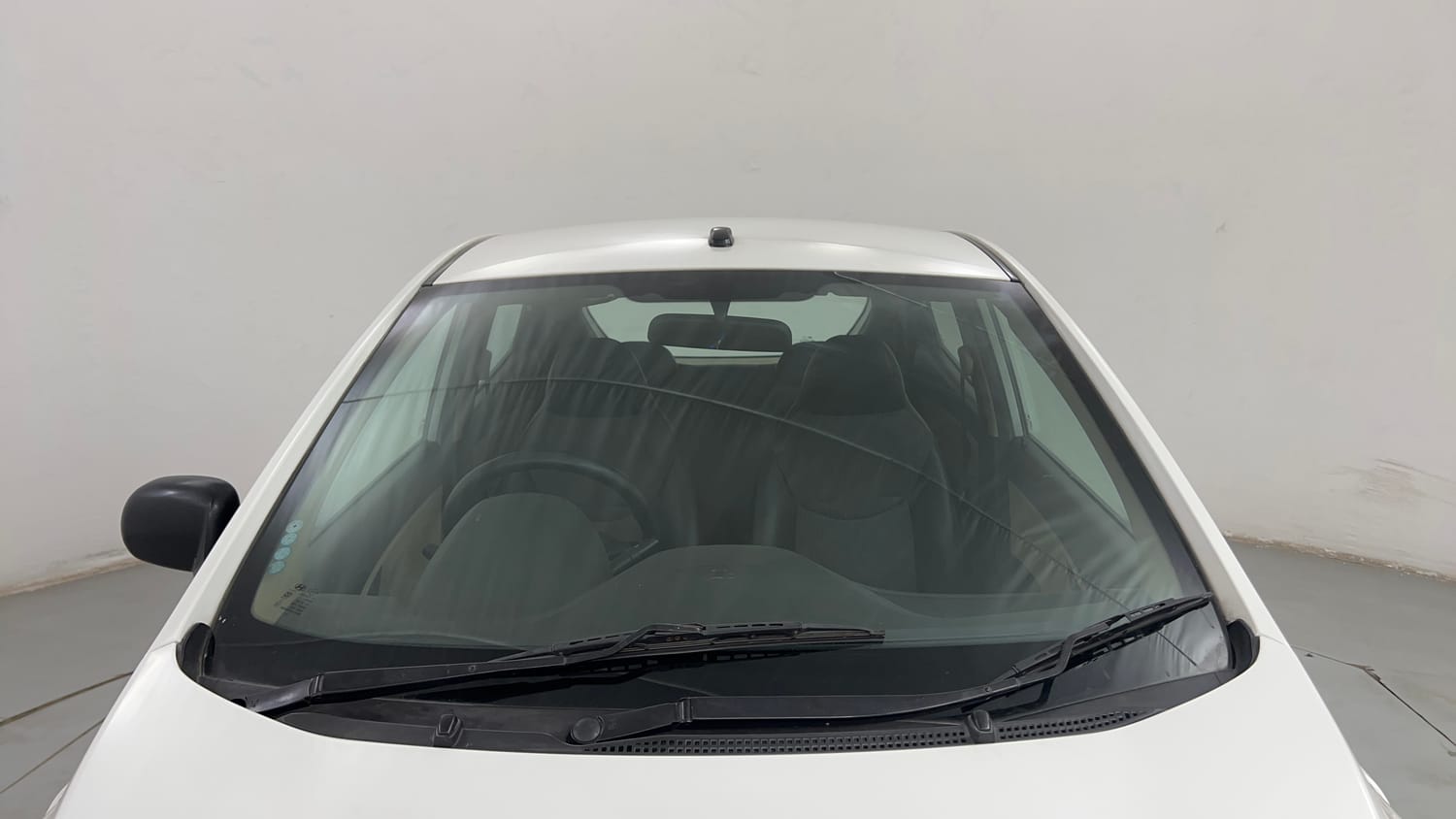 Used 2012 Hyundai Eon Era Petrol Manual exterior FRONT WINDSHIELD VIEW