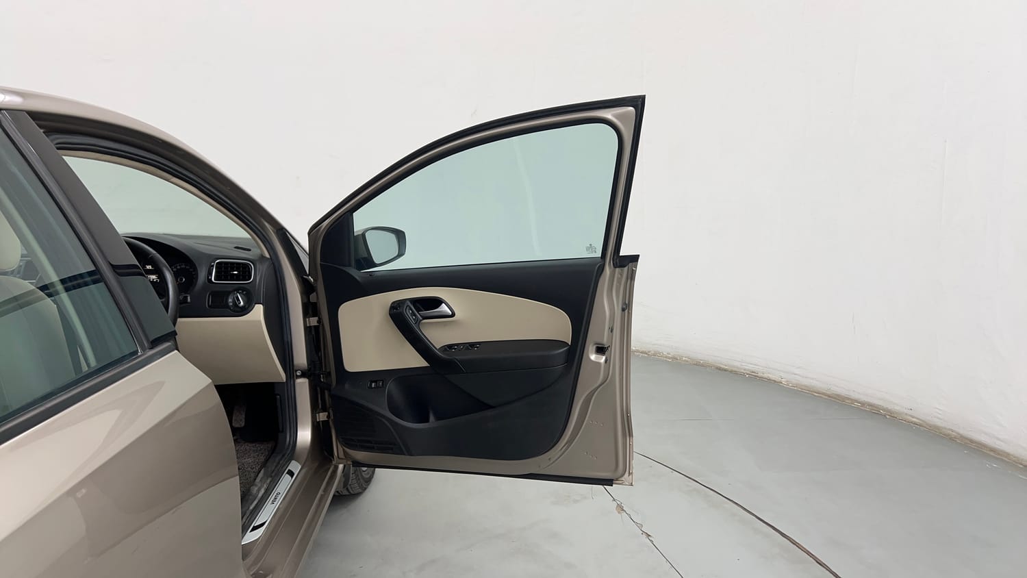 Used 2019 Volkswagen Vento Highline Plus 1.5 AT (D) 16 Alloy Diesel Automatic interior RIGHT FRONT DOOR OPEN VIEW