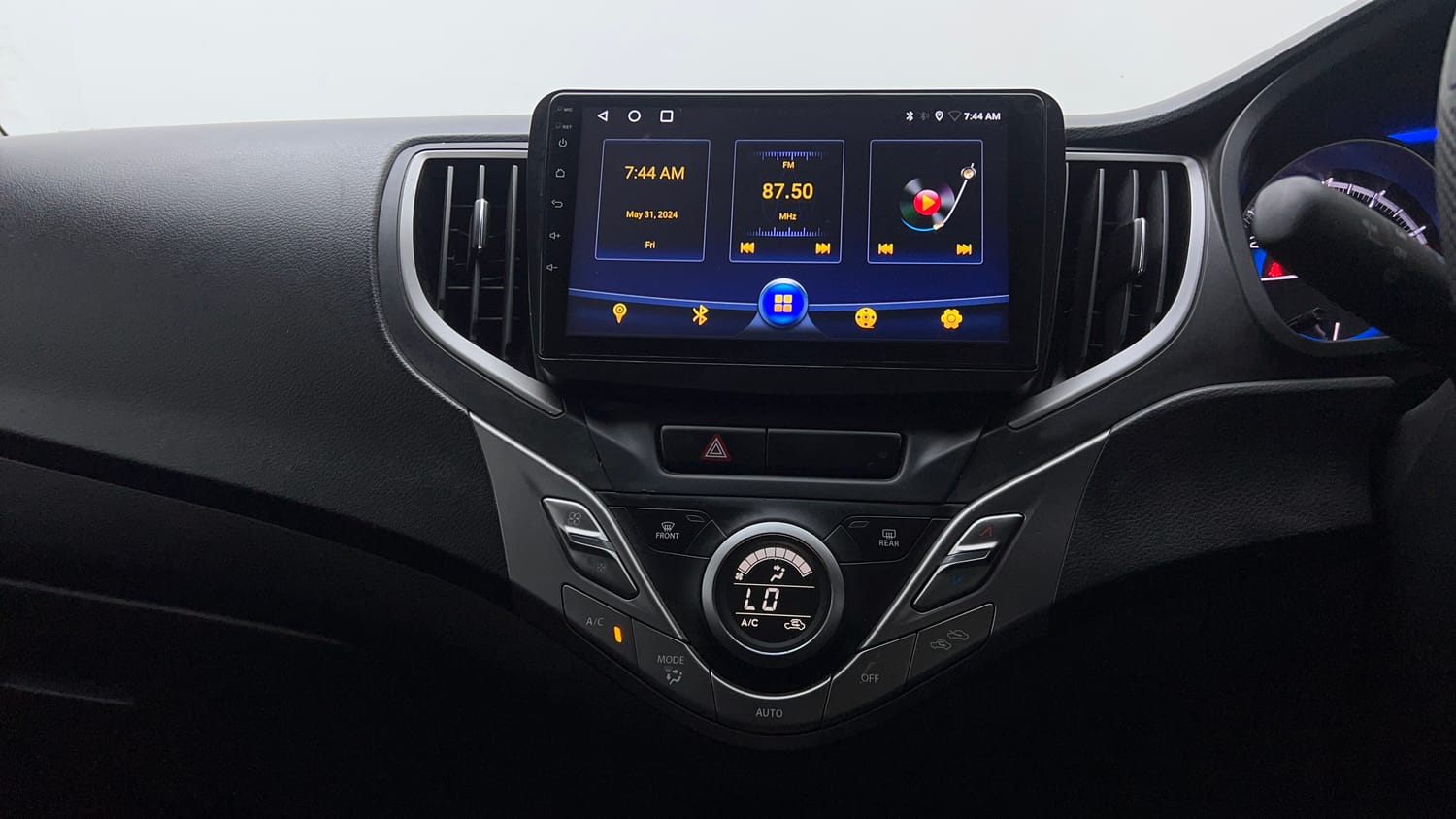 Used 2022 Maruti Suzuki Baleno Delta Petrol Manual interior MUSIC SYSTEM & AC CONTROL VIEW