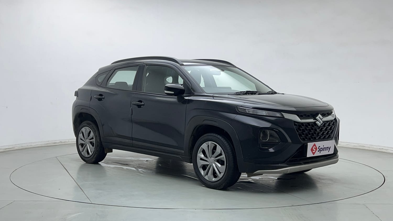 Used 2025 Maruti Suzuki Fronx Delta 1.2L MT Petrol Manual exterior RIGHT FRONT CORNER VIEW