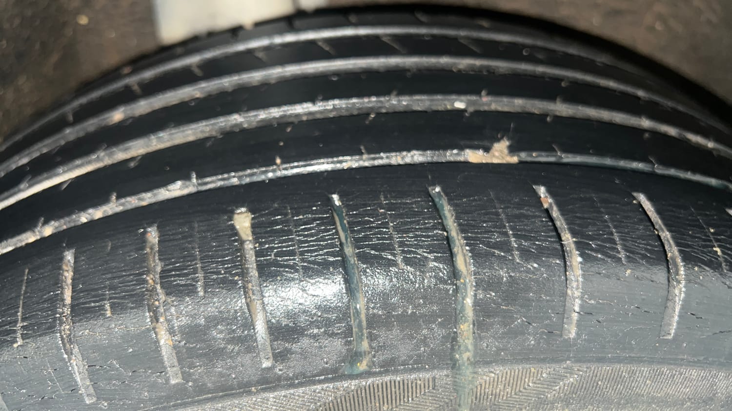 Used 2020 Maruti Suzuki Baleno Zeta Petrol Manual tyres RIGHT REAR TYRE TREAD VIEW