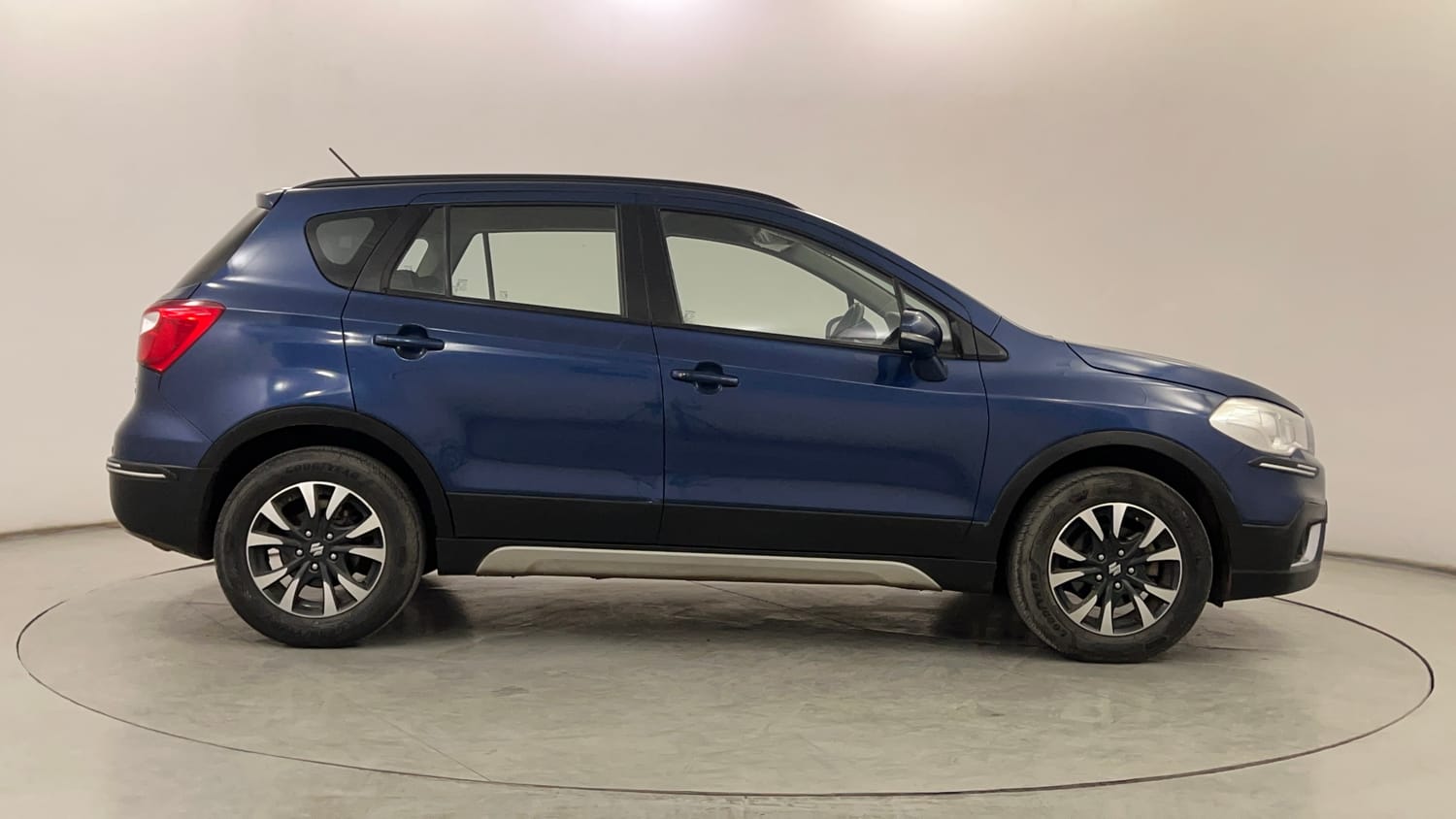 Used 2021 Maruti Suzuki S-Cross Zeta Petrol Manual exterior RIGHT SIDE VIEW