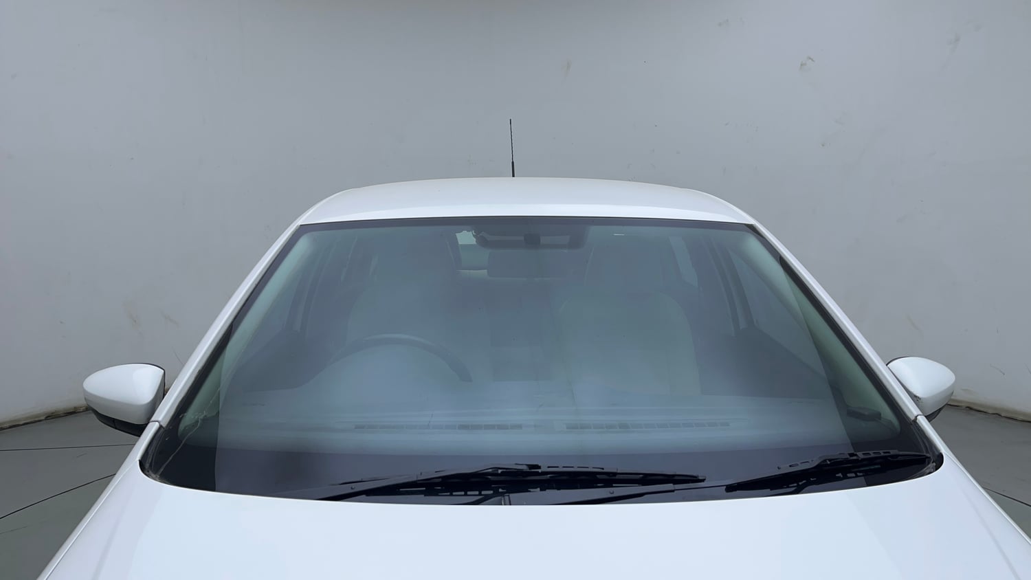 Used 2016 Volkswagen Vento Comfortline Diesel Diesel Manual exterior FRONT WINDSHIELD VIEW