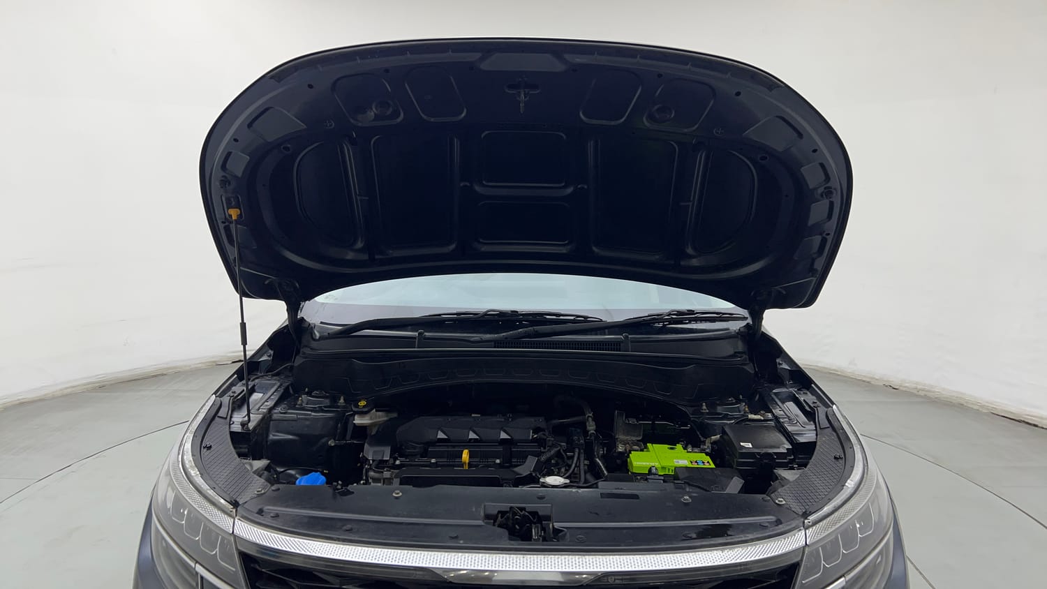 Used 2020 Kia Seltos HTX 1.5 Petrol Manual engine ENGINE & BONNET OPEN FRONT VIEW
