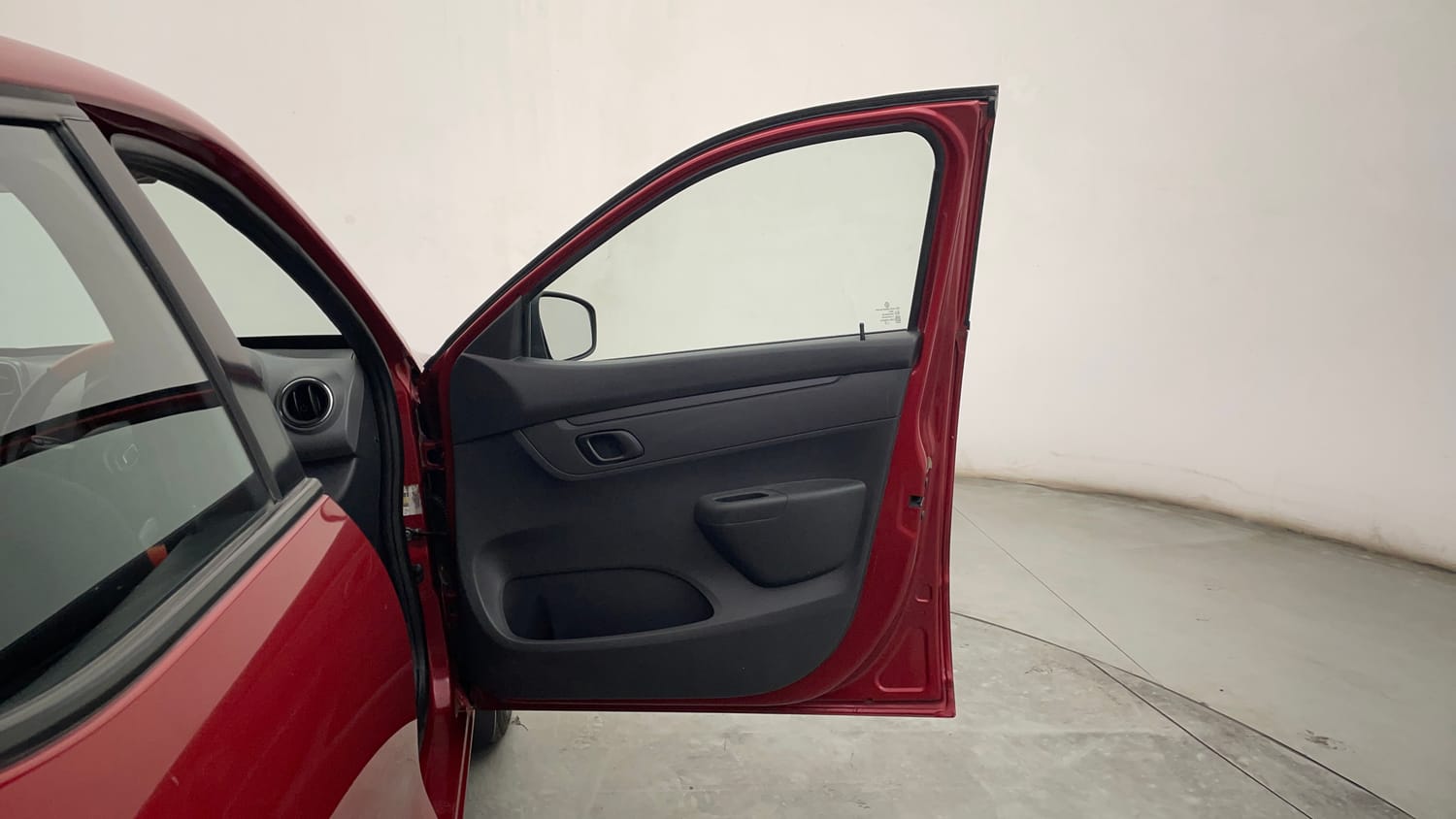 Used 2016 Renault Kwid RXT Petrol Manual interior RIGHT FRONT DOOR OPEN VIEW