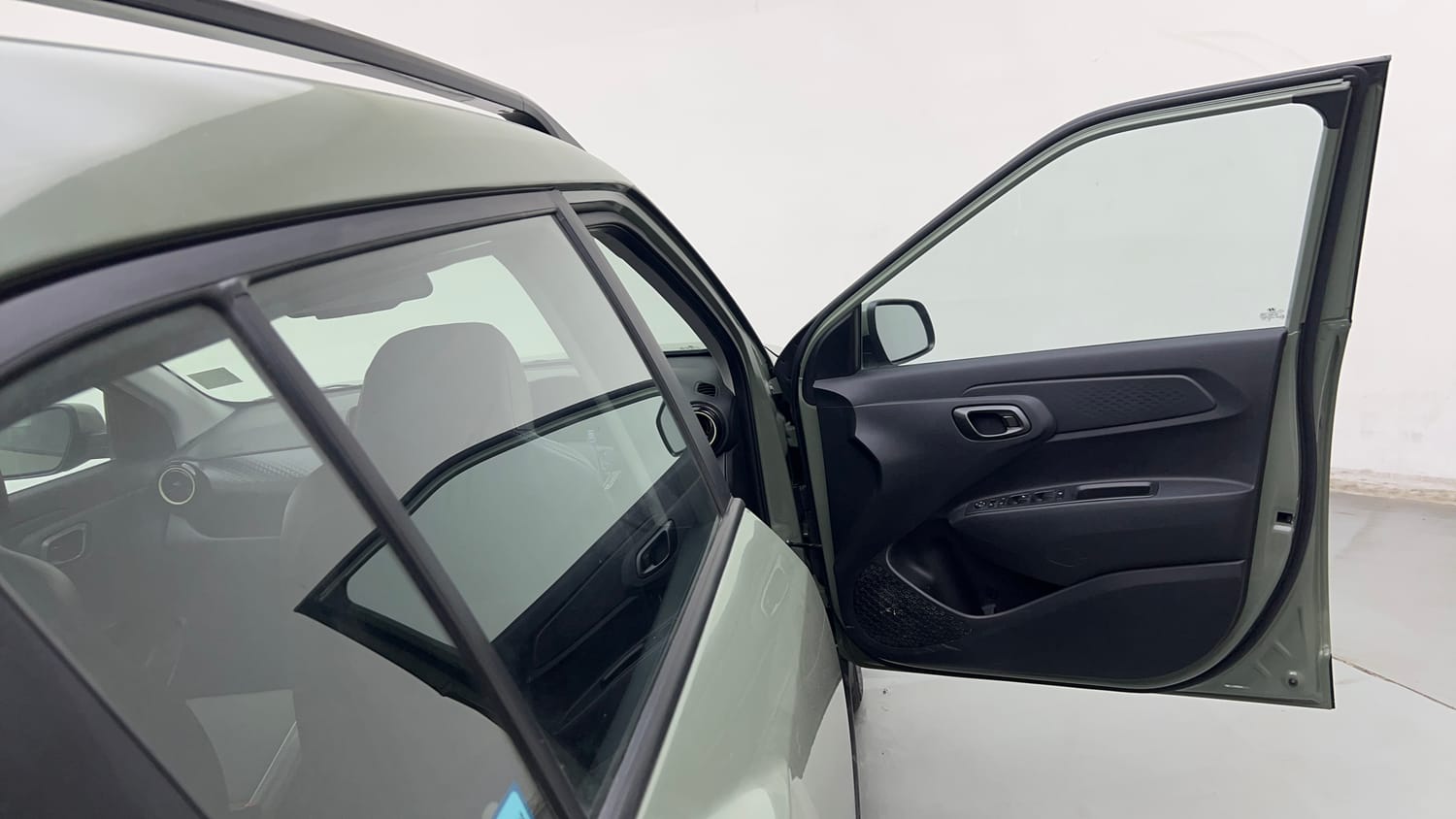 Used 2023 Hyundai Exter SX (O) Connect 1.2 AMT Petrol Automatic interior RIGHT FRONT DOOR OPEN VIEW