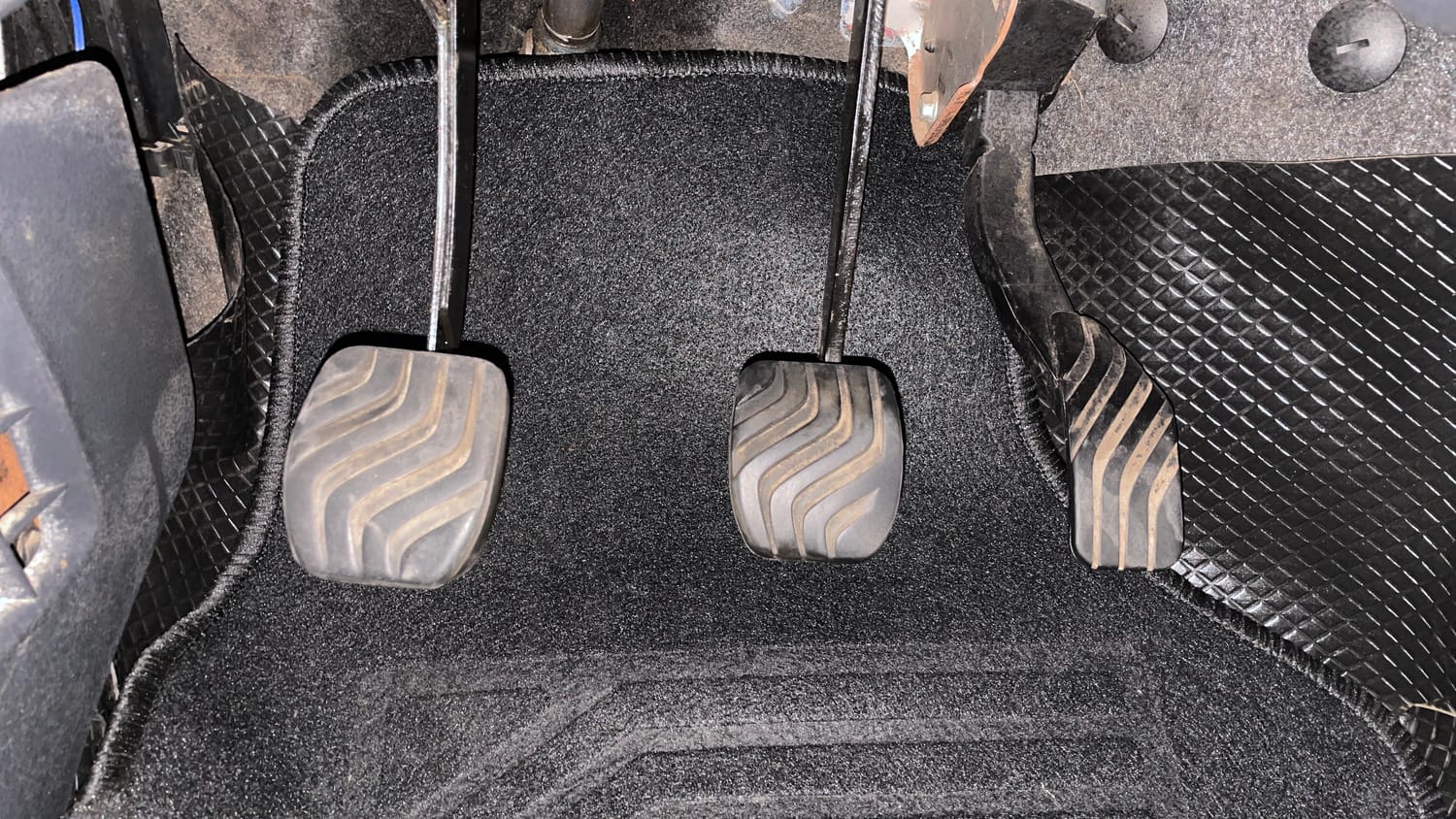 Used 2016 Renault Kwid RXT Petrol Manual interior PEDALS VIEW