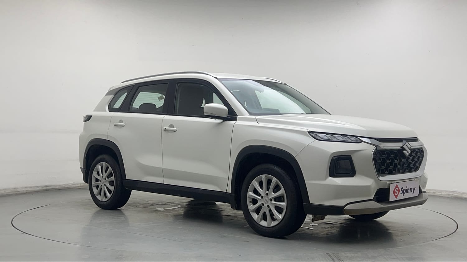 Used 2025 Maruti Suzuki Grand Vitara Delta CNG Cng Manual exterior RIGHT FRONT CORNER VIEW