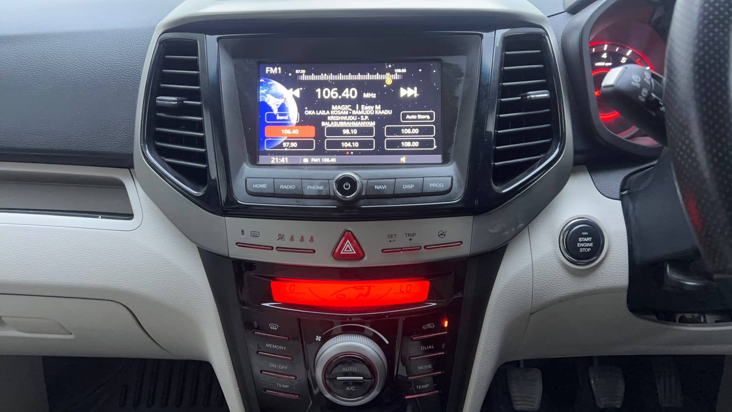 Used 2019 Mahindra XUV 300 1.2 W8 (O) Petrol Manual interior MUSIC SYSTEM & AC CONTROL VIEW