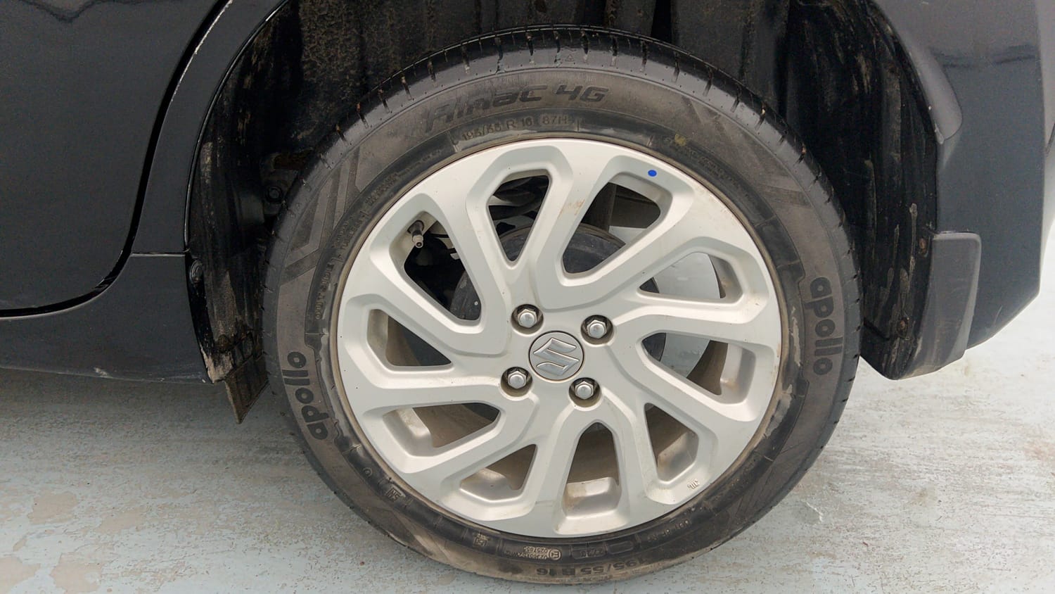 Used 2023 Maruti Suzuki Baleno Zeta MT CNG Cng Manual tyres LEFT REAR TYRE RIM VIEW