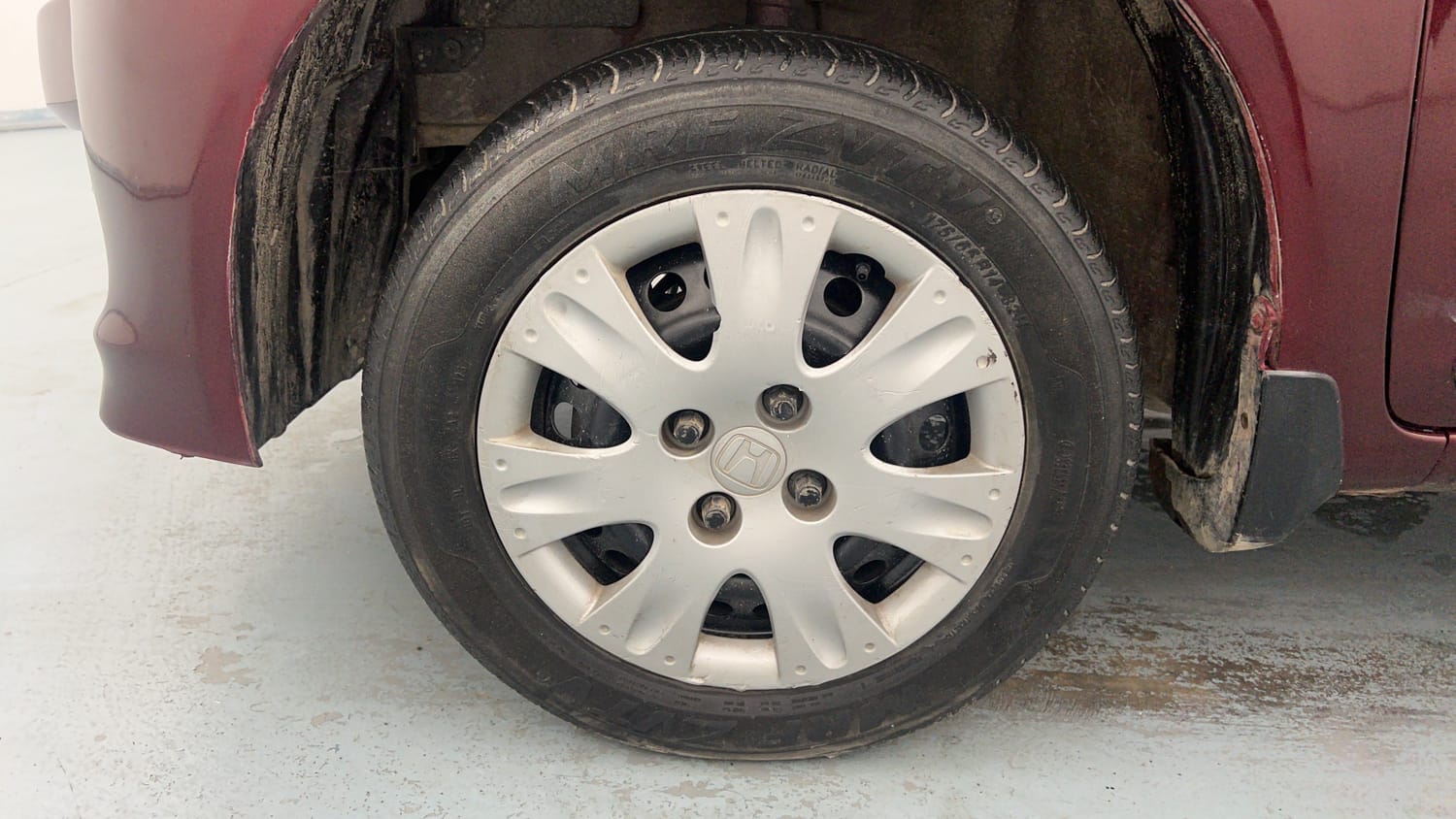 Used 2014 Honda Amaze 1.2 S i-VTEC Petrol Manual tyres LEFT FRONT TYRE RIM VIEW