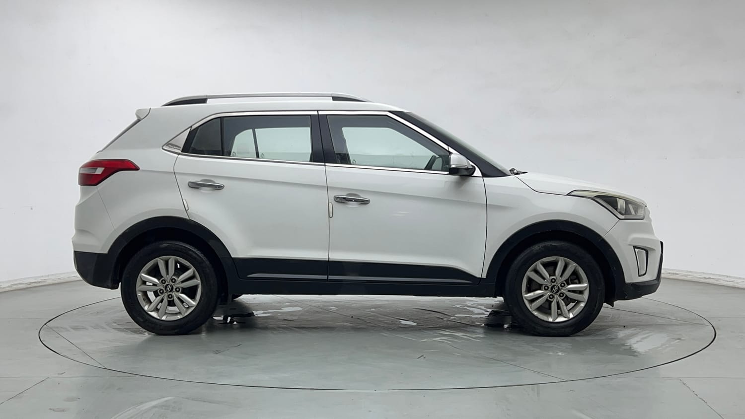 Used 2015 Hyundai Creta 1.6 SX Plus Petrol Petrol Manual exterior RIGHT SIDE VIEW