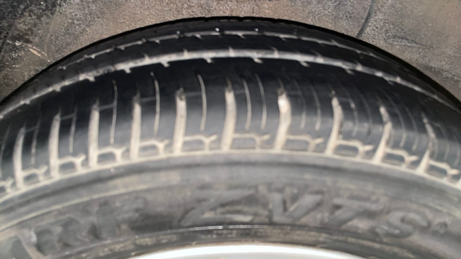Used 2012 Hyundai i20 Sportz 1.2 Petrol Manual tyres RIGHT REAR TYRE TREAD VIEW