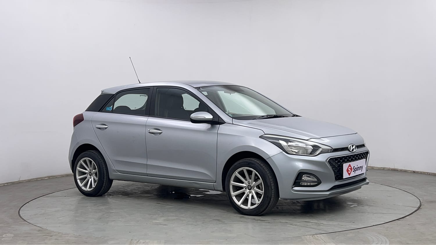 Used 2020 Hyundai Elite i20 Sportz Plus 1.2 Petrol Manual exterior RIGHT FRONT CORNER VIEW
