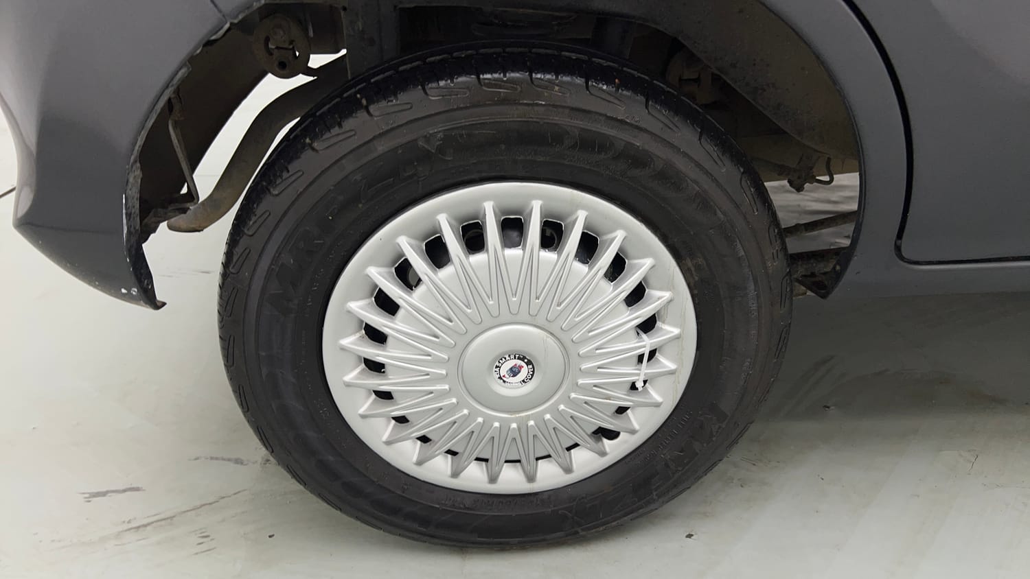 Used 2016 Maruti Suzuki Alto 800 VXi Petrol Manual tyres RIGHT REAR TYRE RIM VIEW