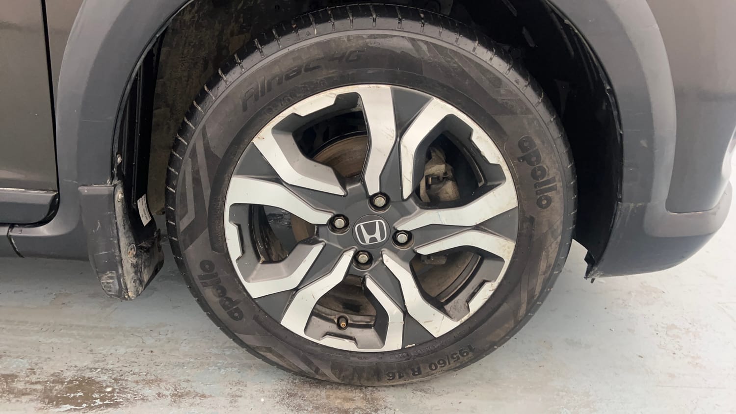 Used 2019 Honda WR-V VX MT Diesel Diesel Manual tyres RIGHT FRONT TYRE RIM VIEW