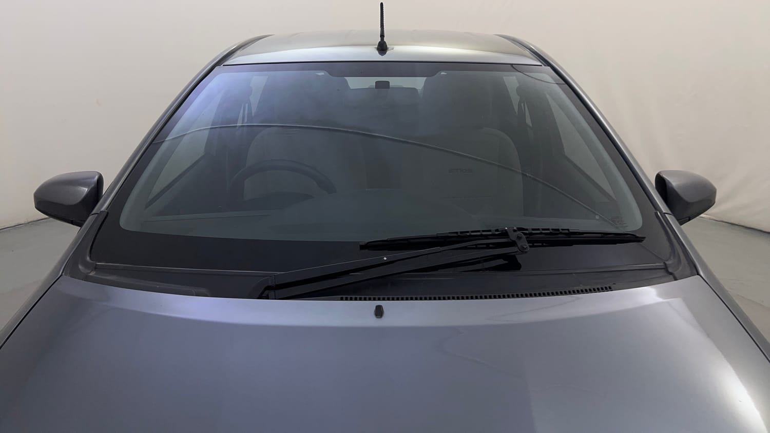 Used 2013 Toyota Etios G Petrol Manual exterior FRONT WINDSHIELD VIEW