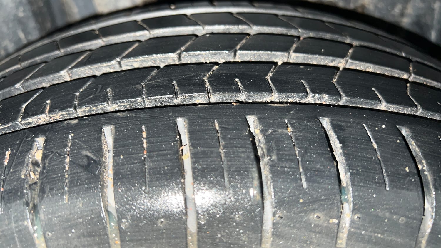 Used 2023 Maruti Suzuki Baleno Zeta MT CNG Cng Manual tyres RIGHT REAR TYRE TREAD VIEW