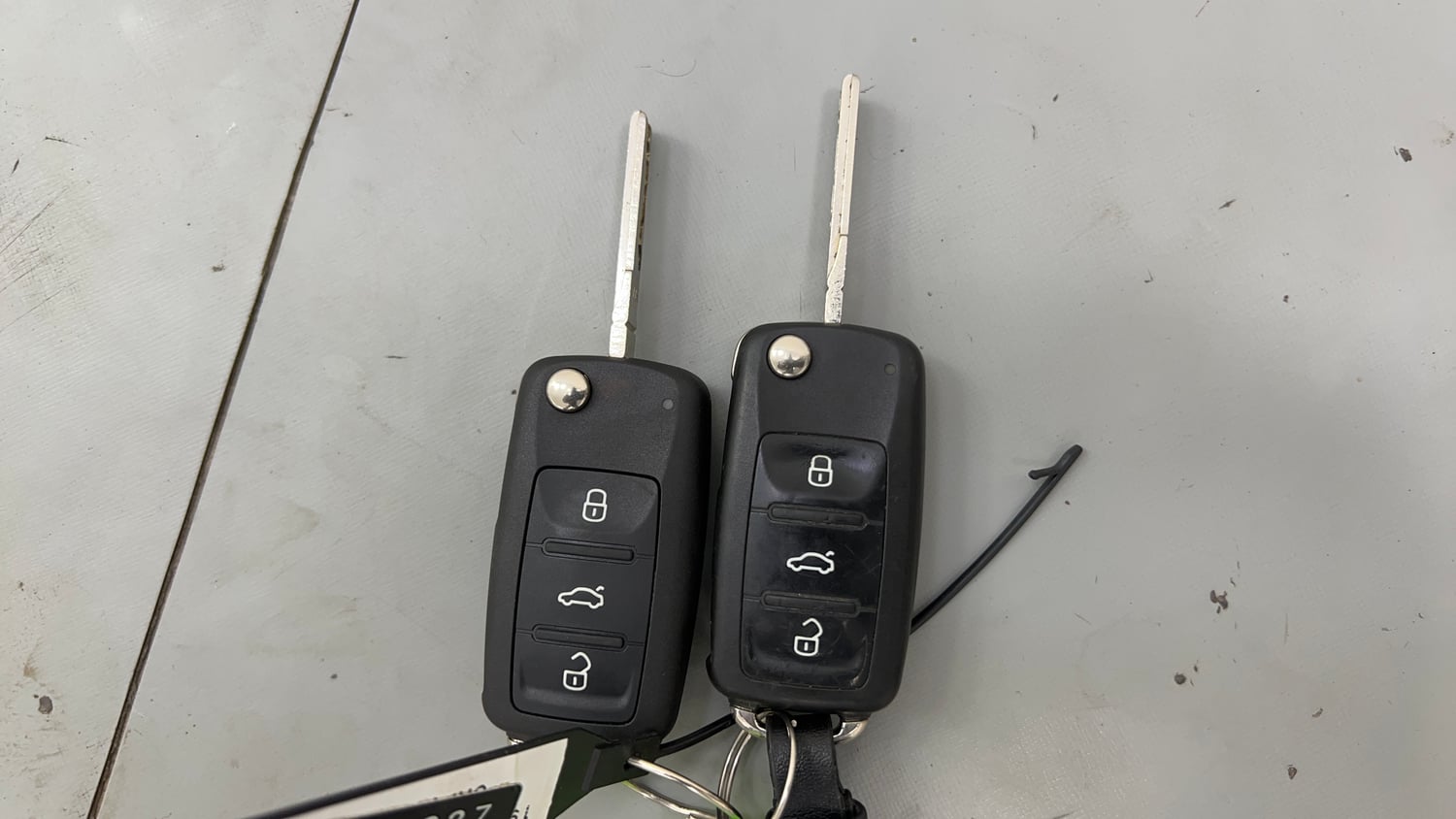 Used 2019 Volkswagen Vento Highline Plus 1.5 AT (D) 16 Alloy Diesel Automatic extra CAR KEY VIEW