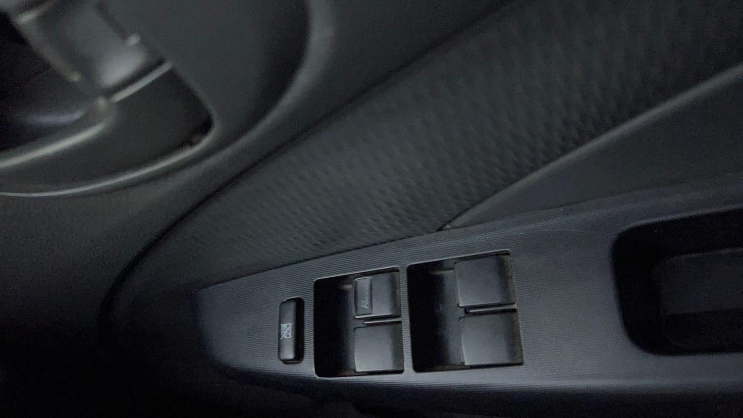 Used 2013 Toyota Etios G Petrol Manual top_features Power windows