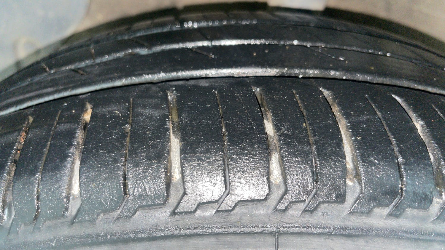 Used 2021 Hyundai Grand i10 Nios Magna Corporate Edition 1.2 Kappa VTVT Petrol Manual tyres LEFT FRONT TYRE TREAD VIEW