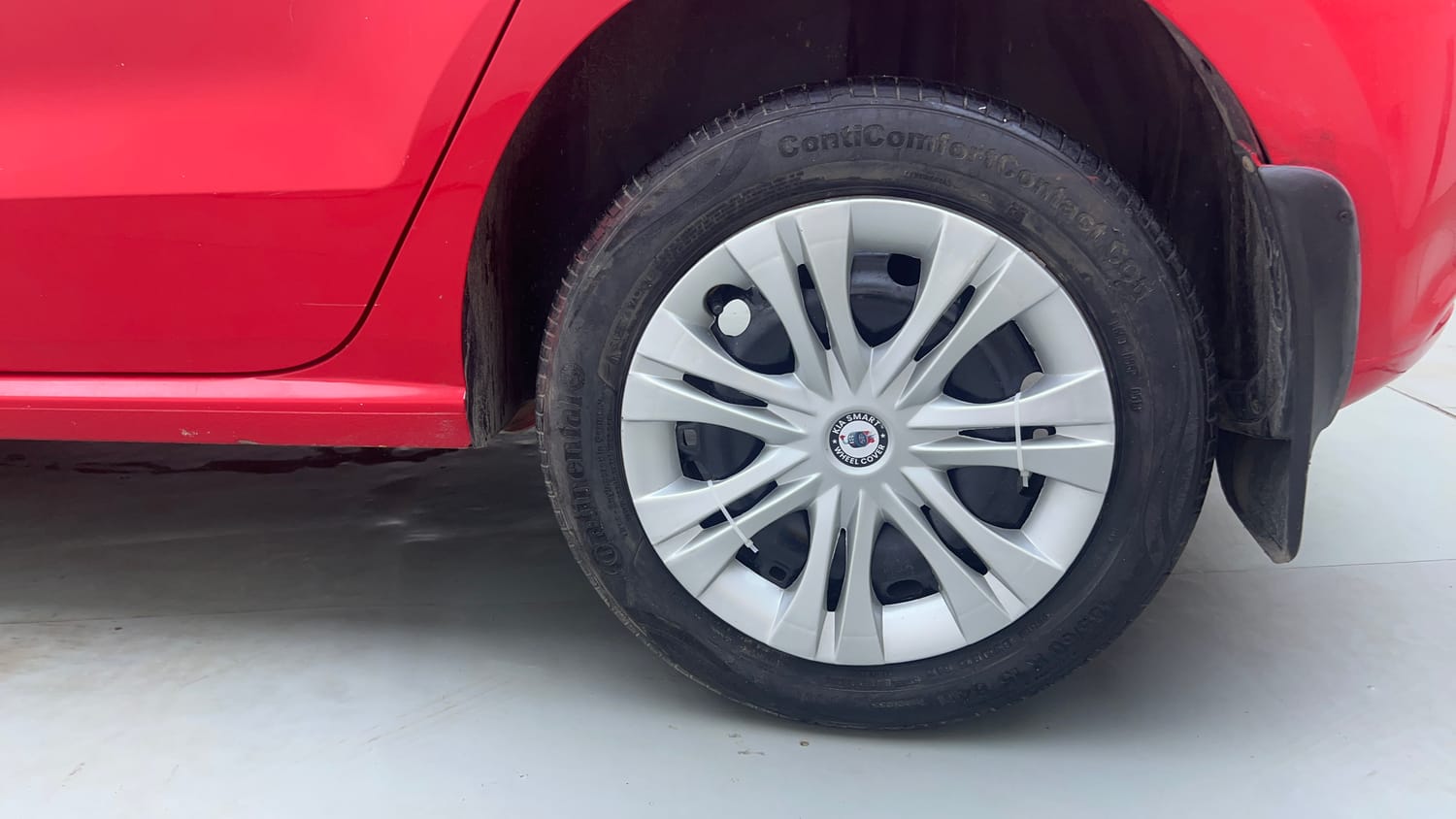Used 2014 Volkswagen Polo Comfortline 1.2L (P) Petrol Manual tyres LEFT REAR TYRE RIM VIEW