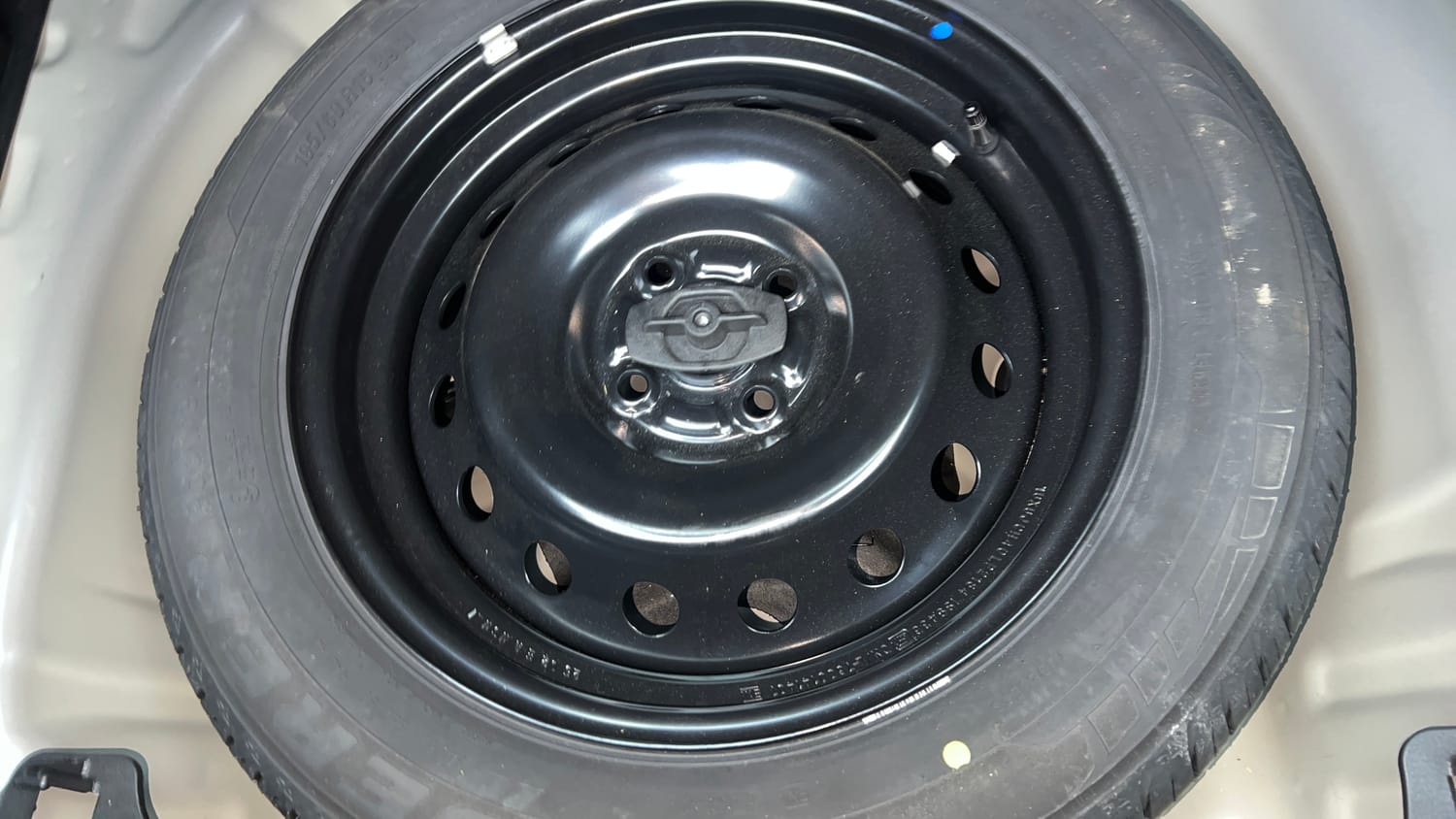 Used 2025 Maruti Suzuki Fronx Sigma 1.2L MT Petrol Manual tyres SPARE TYRE VIEW