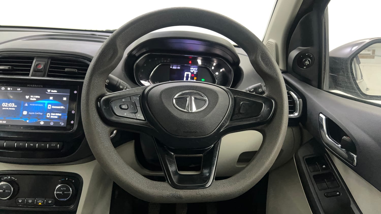 Used 2023 Tata Tigor XZ Plus CNG Cng Manual interior STEERING VIEW