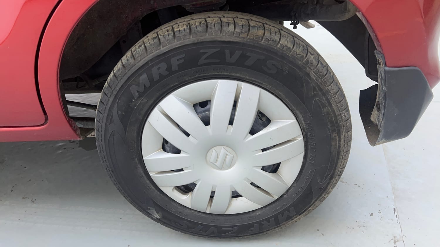 Used 2018 Maruti Suzuki Alto 800 VXi Petrol Manual tyres LEFT REAR TYRE RIM VIEW
