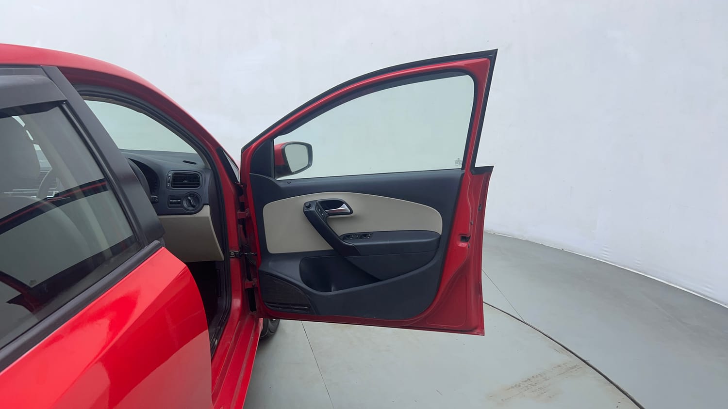 Used 2014 Volkswagen Polo Comfortline 1.2L (P) Petrol Manual interior RIGHT FRONT DOOR OPEN VIEW