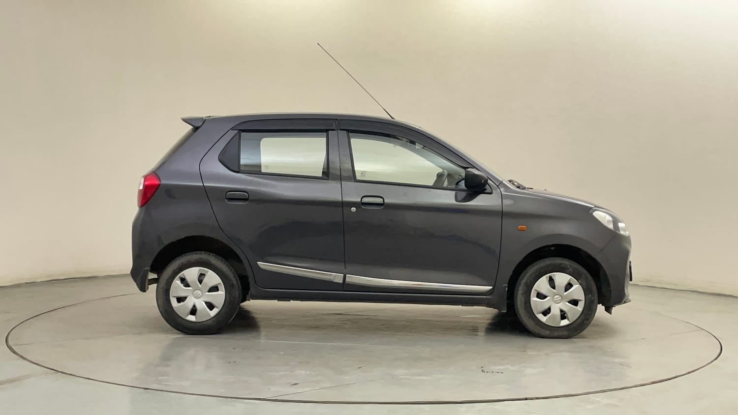 Used 2023 Maruti Suzuki Alto K10 VXi Petrol Manual exterior RIGHT SIDE VIEW