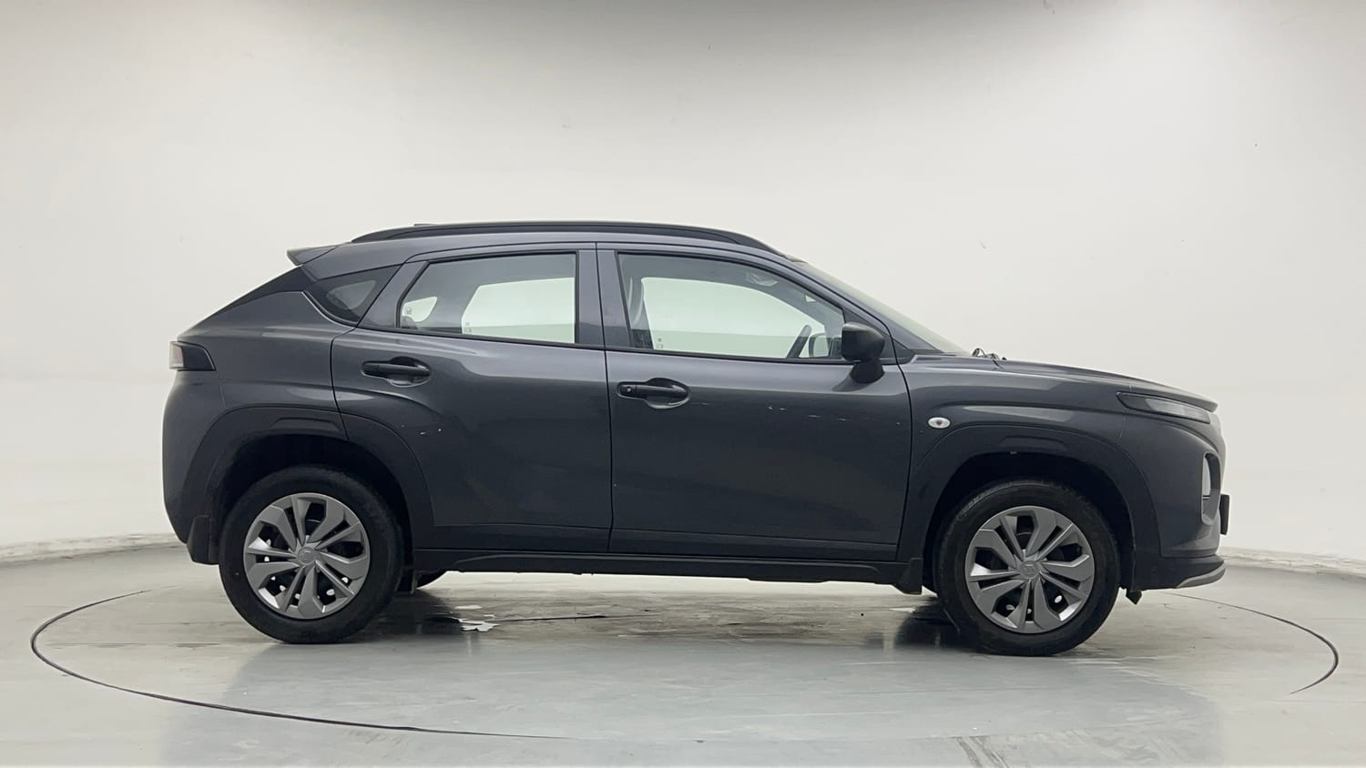 Used 2025 Maruti Suzuki Fronx Sigma 1.2L MT Petrol Manual exterior RIGHT SIDE VIEW