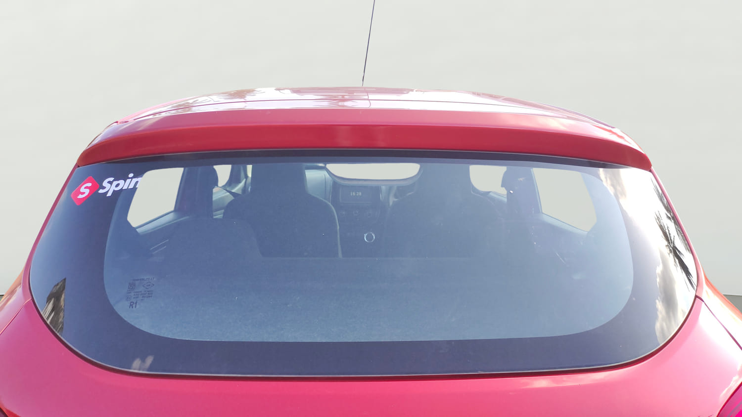 Used 2017 Renault Kwid 1.0 RXT AMT Opt Petrol Automatic exterior BACK WINDSHIELD VIEW