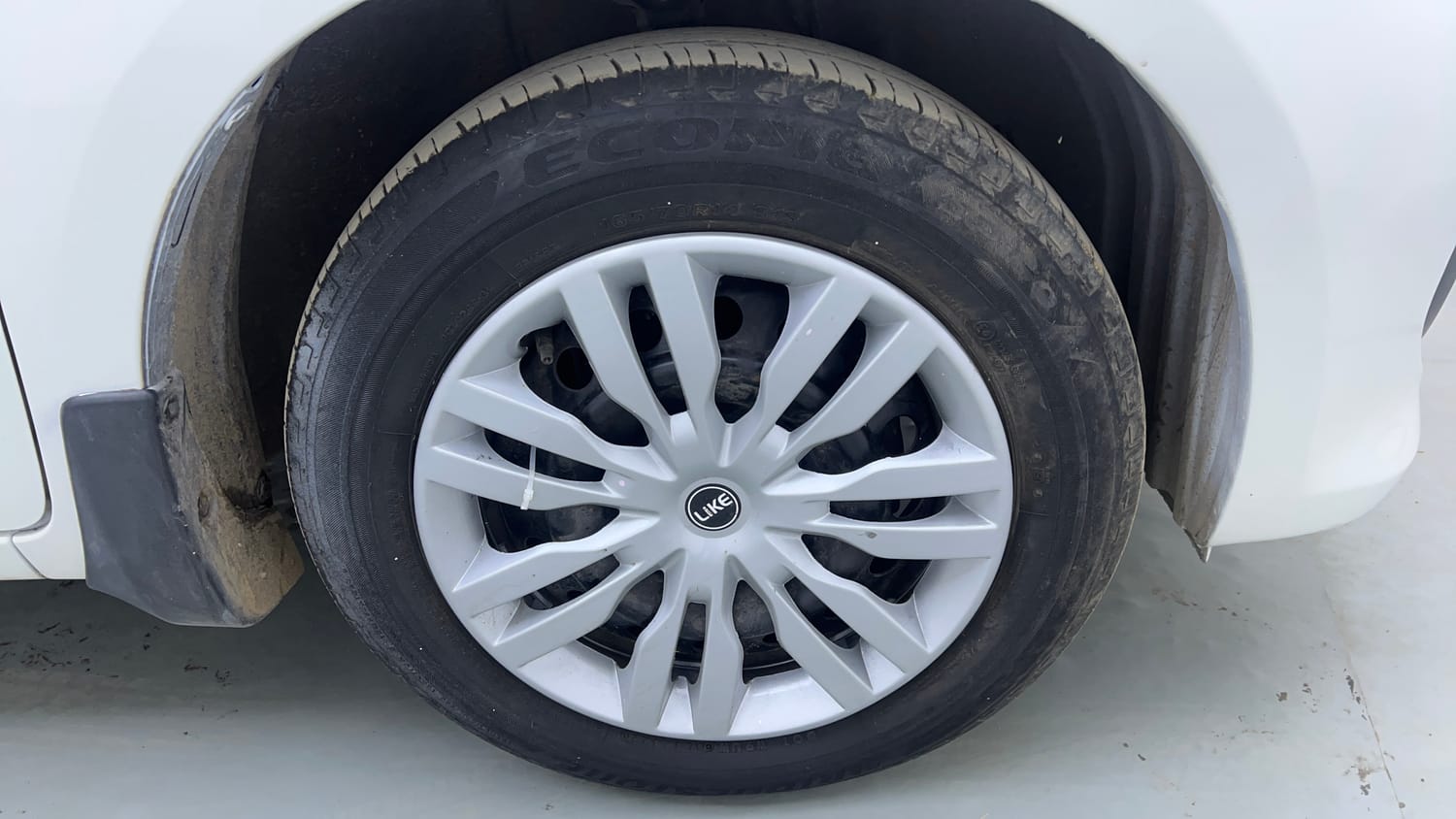 Used 2023 Maruti Suzuki Celerio VXi Petrol Manual tyres RIGHT FRONT TYRE RIM VIEW