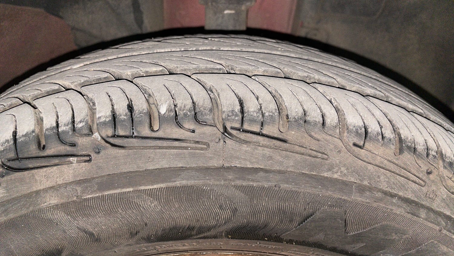 Used 2016 Renault Kwid RXT Petrol Manual tyres RIGHT FRONT TYRE TREAD VIEW