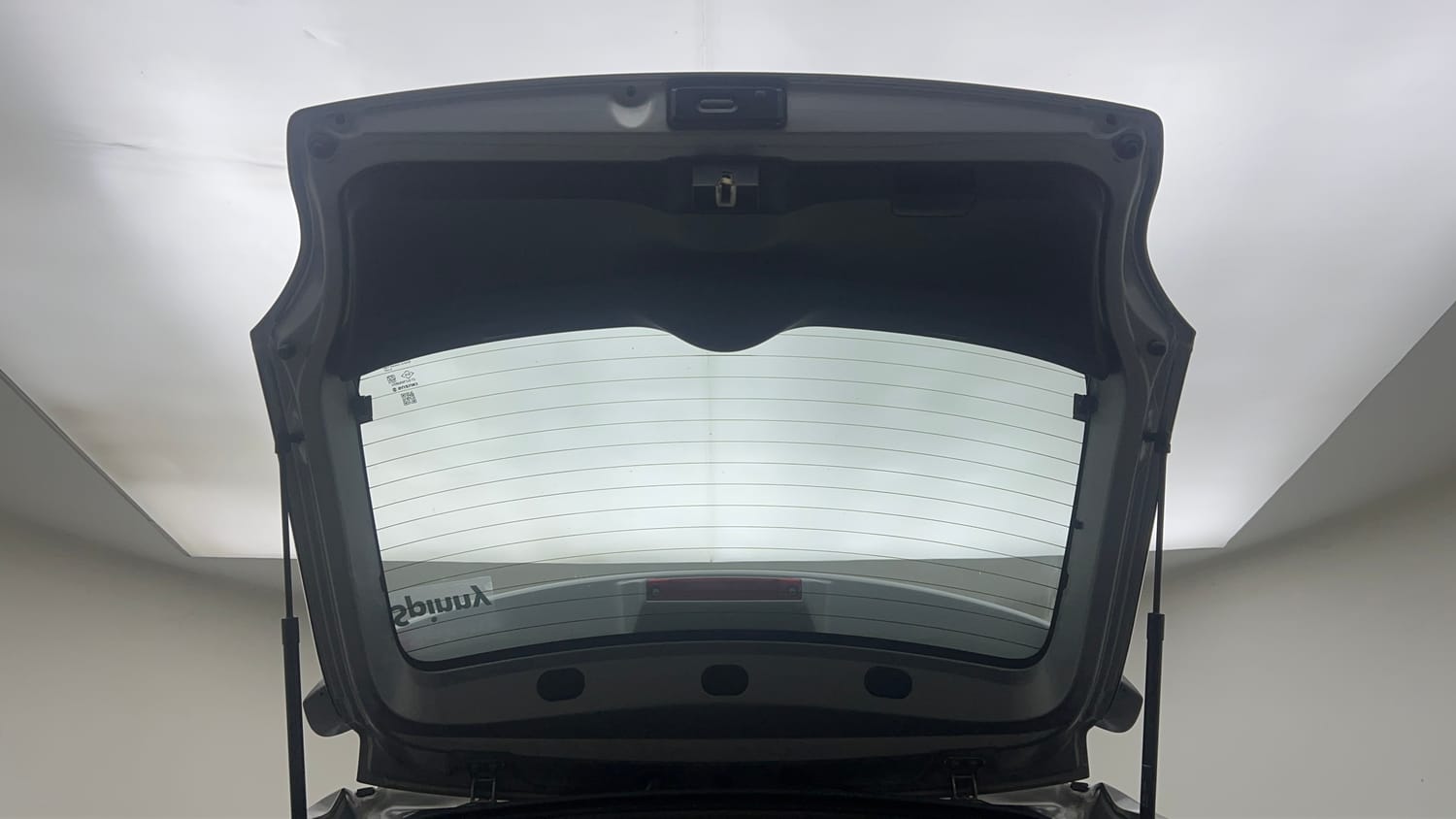 Used 2018 Maruti Suzuki Baleno Zeta 1.2 AT Petrol Automatic interior DICKY DOOR OPEN VIEW