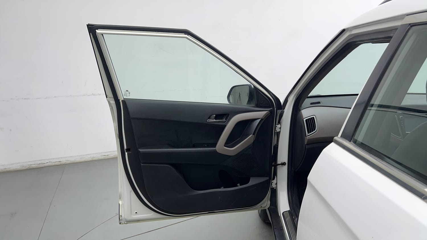 Used 2015 Hyundai Creta 1.6 SX Plus Petrol Petrol Manual interior LEFT FRONT DOOR OPEN VIEW