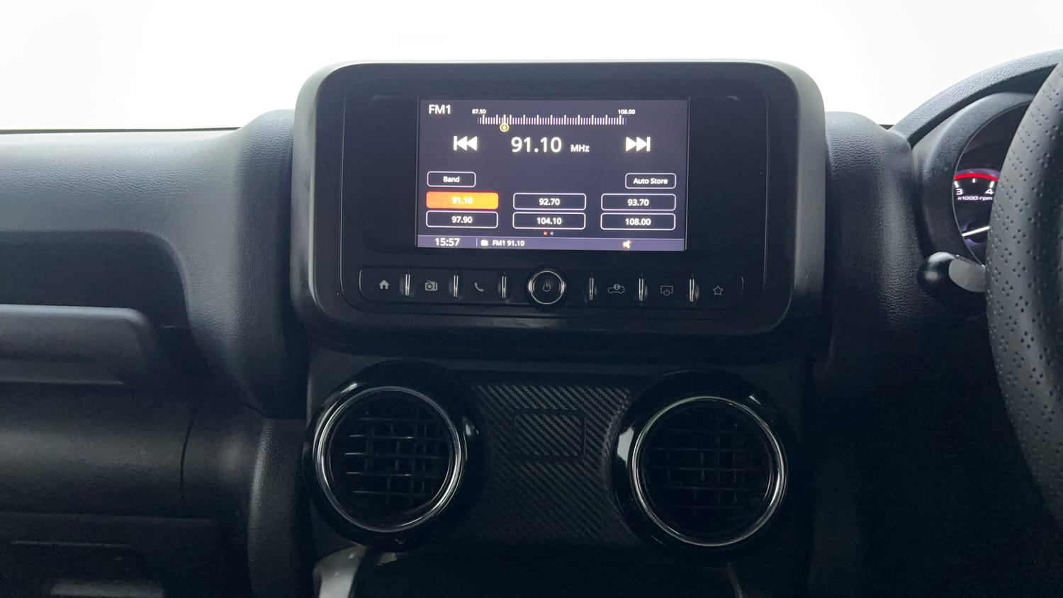 Used 2022 mahindra Thar LX Hard Top Petrol AT 4WD Petrol Automatic top_features Touch screen infotainment system