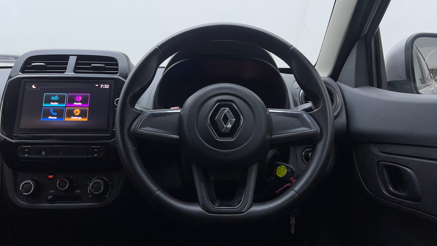 Used 2021 Renault Kwid RXT 1.0 (O) Petrol Manual interior STEERING VIEW