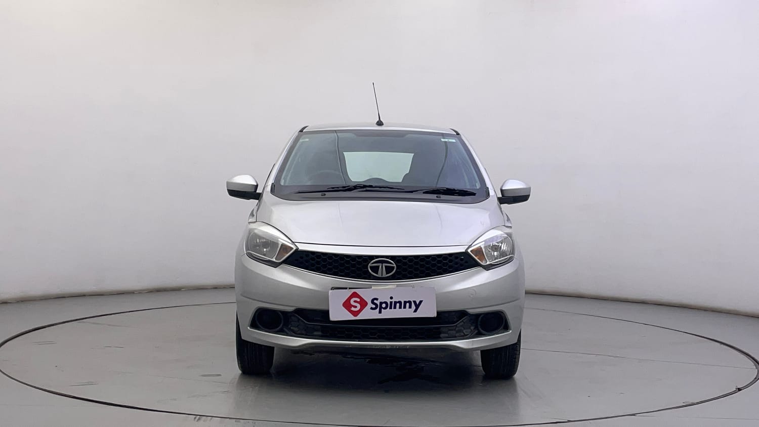 Used 2016 Tata Tiago Revotron XT Petrol Manual exterior FRONT VIEW