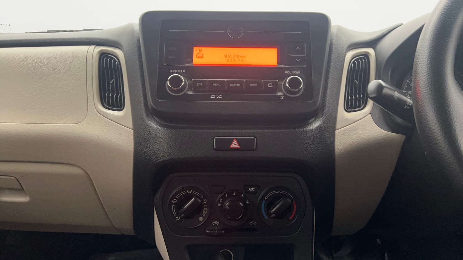 Used 2022 Maruti Suzuki Wagon R VXI 1.0 Petrol Manual interior MUSIC SYSTEM & AC CONTROL VIEW