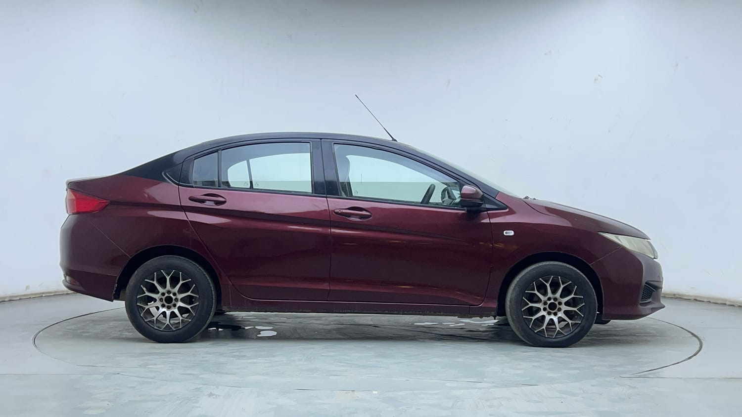 Used 2016 Honda City S Diesel Diesel Manual exterior RIGHT SIDE VIEW