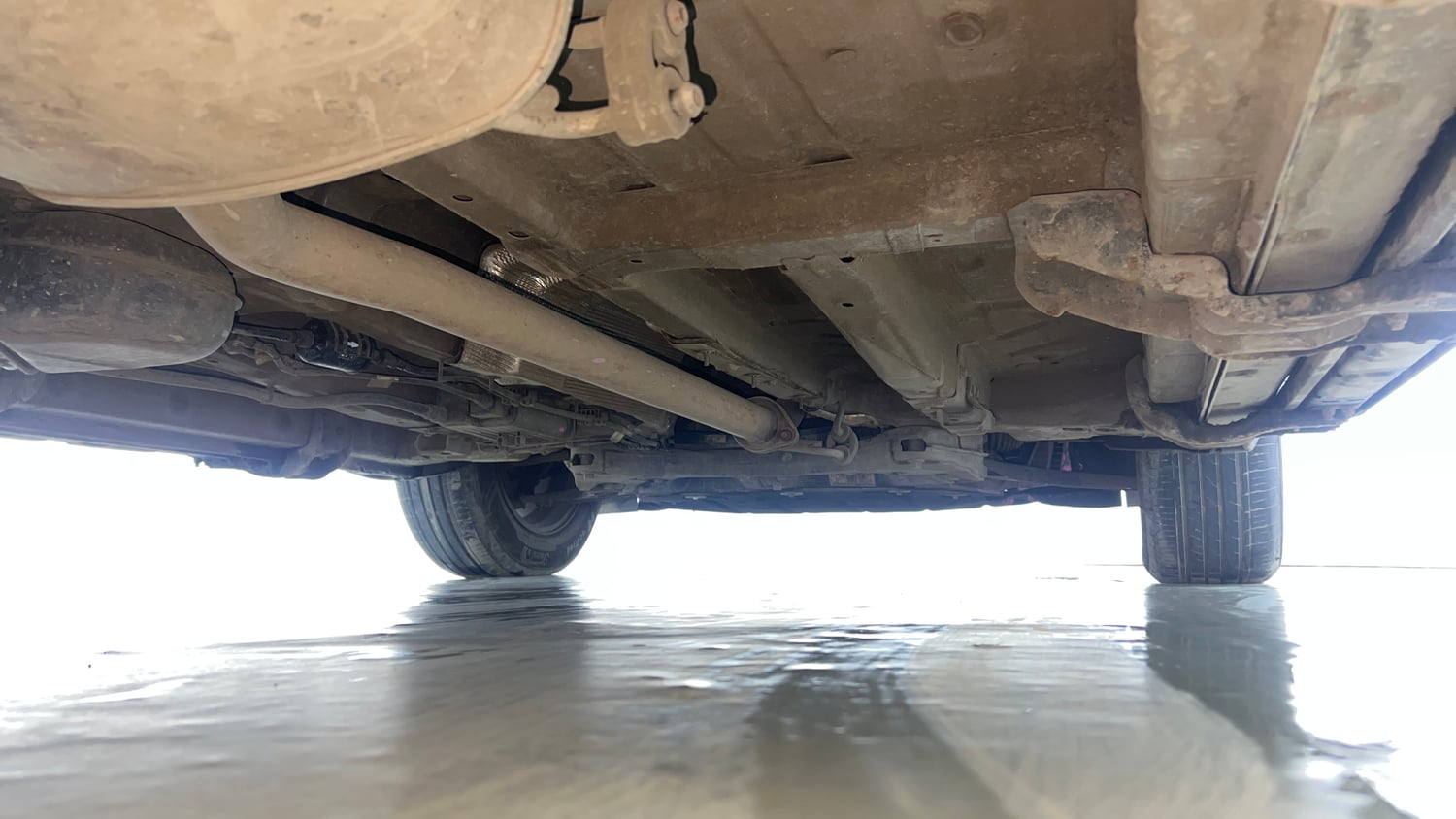 Used 2022 Mahindra XUV700 AX 5 Petrol AT 5 STR Petrol Automatic extra REAR RIGHT UNDERBODY VIEW