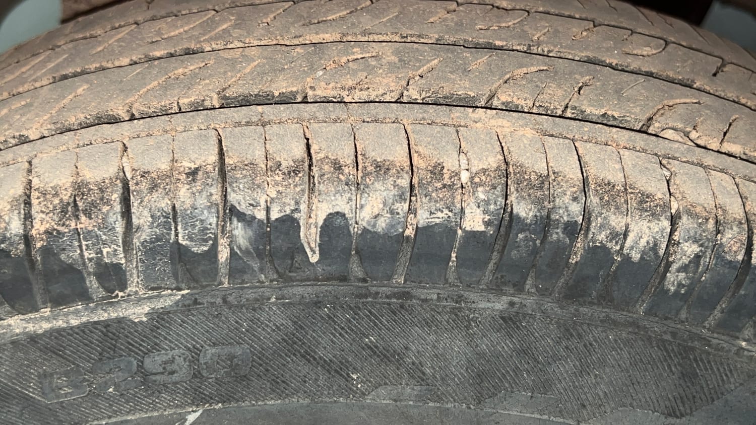 Used 2017 Maruti Suzuki Alto 800 LXi Petrol Manual tyres RIGHT REAR TYRE TREAD VIEW