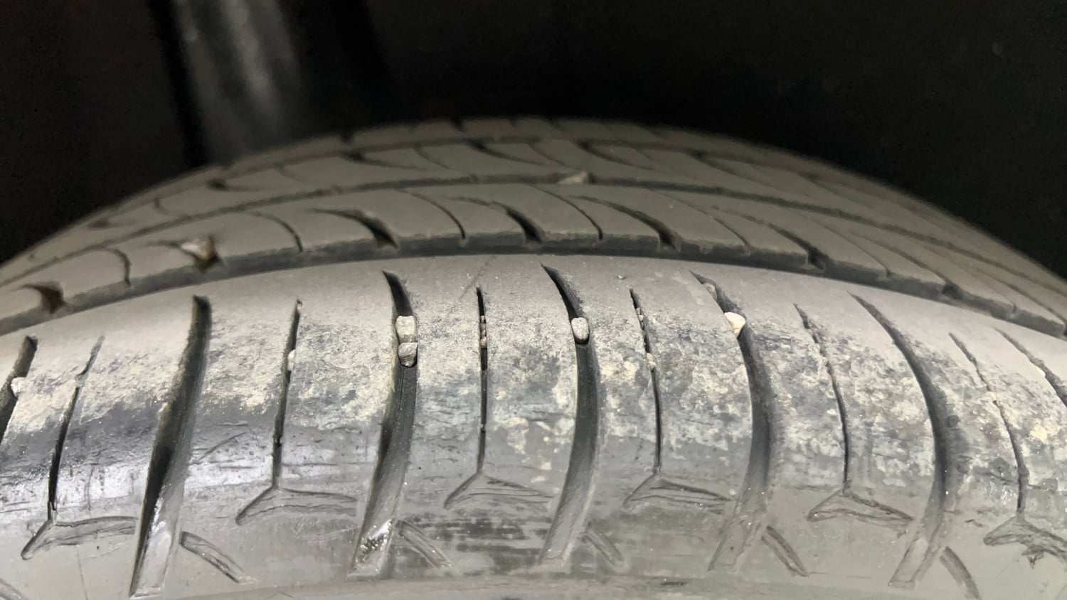 Used 2020 Maruti Suzuki Baleno Zeta Petrol Manual tyres RIGHT REAR TYRE TREAD VIEW