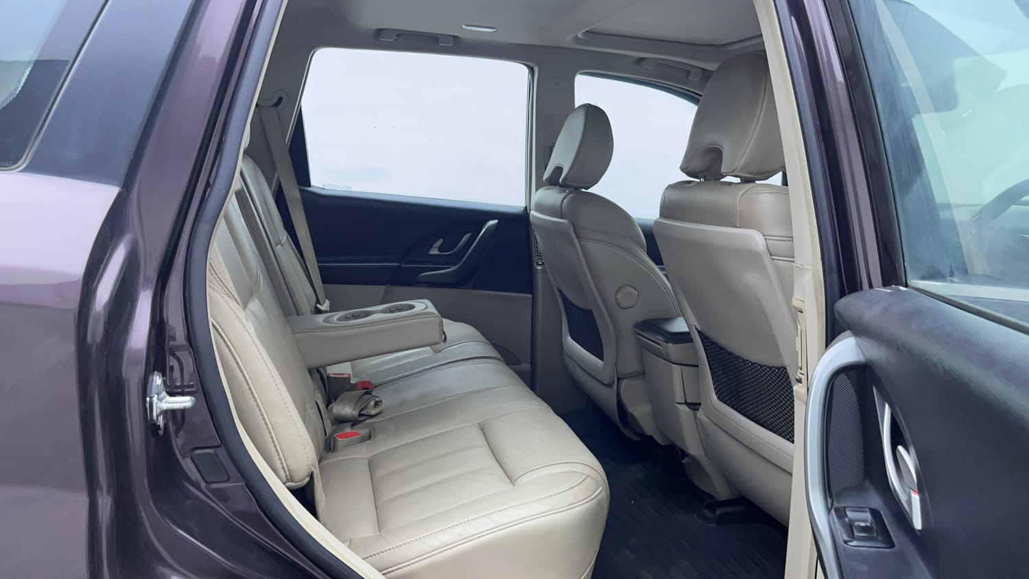 Used 2016 Mahindra XUV500 W10 AT Diesel Automatic interior RIGHT SIDE REAR DOOR CABIN VIEW