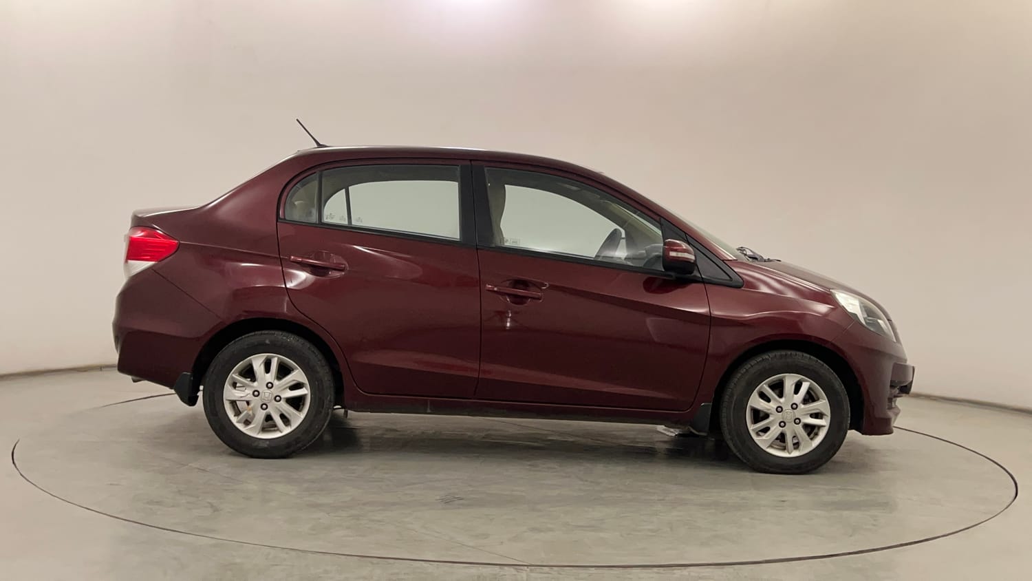Used 2014 Honda Amaze 1.5 VX i-DTEC Diesel Manual exterior RIGHT SIDE VIEW