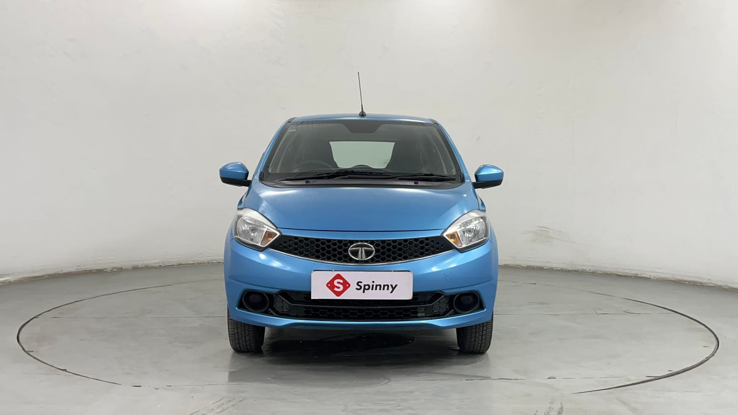 Used 2017 Tata Tiago Revotron XT Petrol Manual exterior FRONT VIEW
