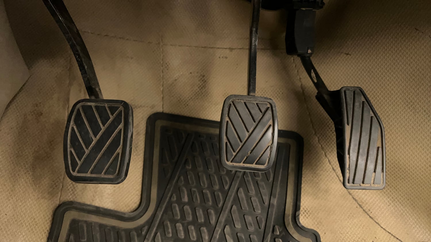 Used 2022 Maruti Suzuki Dzire ZXi CNG Cng Manual interior PEDALS VIEW